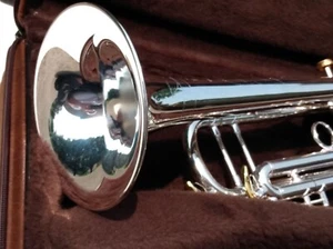 Bach Stradivarius MODELLO 197 N.Y. #7 Bell Pro Bb tromba argento - CLONE CINA - Foto 1 di 18