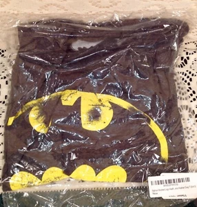 BRAND NEW Boys Small BATMAN Brushed Logo T-Shirt DC Comics - Picture 1 of 3