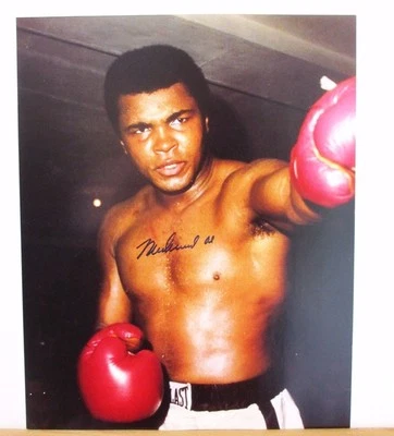 Muhammad Ali 8x10 Autographed Color Photograph Cassius Clay Boxing Champion - Image 1 of 2