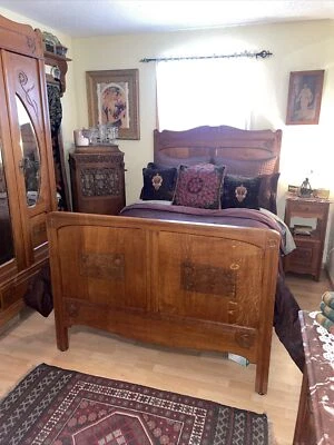 Antique Art Nouveau Carved 3/4 Size Oak High Back Bedroom Set  5 Matching Pieces - Image 1 of 4
