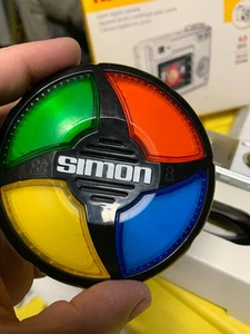 Hasbro B0640000 Simon Micro Series Spiel einzeln - mehrfarbig - Bild 1 von 7