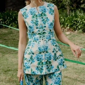 NWT Tuckernuck Sleeveless Blue Water's Edge Hydrangea Rhoda Floral Tunic Top 4 - Picture 1 of 12