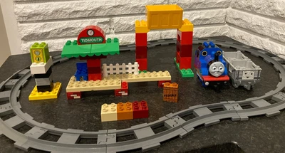 LEGO DUPLO 2005 Thomas Load & Carry Train set 5554 Troublesome Truck 59/61 pcs - Image 1 of 4