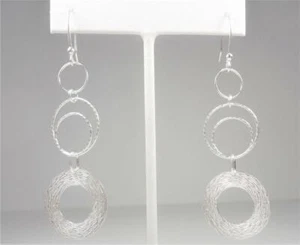 STERLING SILVER BEAUTIFUL TEXTURED HARMONY RING LINKS DANGLING HOOK EARRINGS - Picture 1 of 6