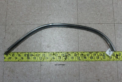 Rueda delantera derecha GM usada moldura de pozo 1966 Buick Wildcat LeSabre MT48 Foto 1 de 4