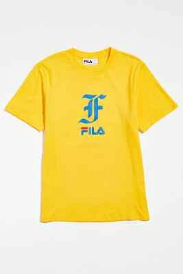 Camiseta para hombre FILA con logotipo de texto gótico amarillo brillante NUEVA M Foto 1 de 2