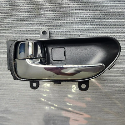 2011-2015 NISSAN ROGUE REAR LEFT DRIVER SIDE INTERIOR DOOR HANDLE OEM - Image 1 of 4
