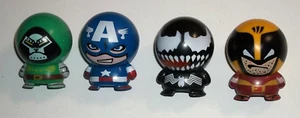 Lote de 4 figuras construibles de héroes de Marvel - Dr. Doom/Capt. America/Venom/Wolverine - Imagen 1 de 4