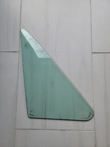 MK1 VOLKSWAGEN RABBIT JETTA CABRIOLET GLUE IN VENT WINDOW RIGHT SIDE - Picture 1 of 7