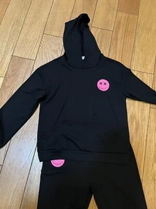 Girls Active Wear Set.  Short Long Sleeve Hoodie And Elastic Waist Joggers. - Picture 1 of 6
