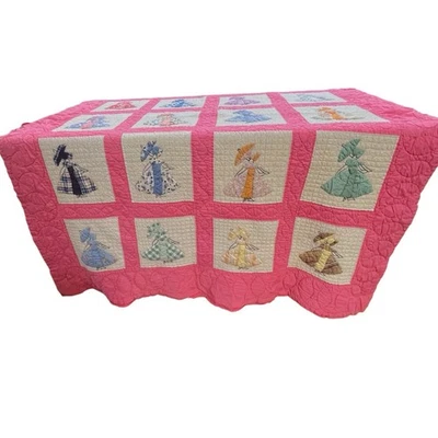 VINTAGE HAND STITCHED 30s 40s SOUTHERN BELLE SUNBONNET SUE CUTTER QUILT 68 X 84 - Image 1 of 4