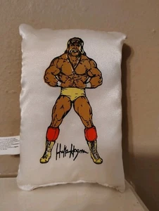 WWF offiziell lizenziertes HULK HOGAN 1991 Kissen, WWE, neuwertig - Bild 1 von 2