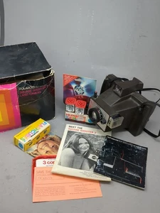 Vintage 1970s Polaroid Mix Lot Instant Film Land Camera, Box, Flash Cubes, Books - Picture 1 of 7