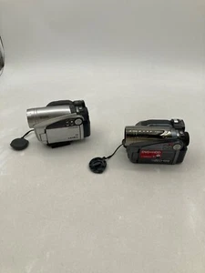 Hitachi DZHS500A DVD+HDD Hybrid Camcorder With 30X Optical Zoom Untested - Picture 1 of 14