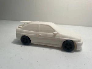 Ford Escort RS Cosworth model ready to paint 1/32 - Picture 1 of 4