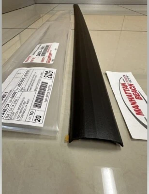 2016-2023 Tcaoma Tri Fold Tonneau Cover Hinge Seal Weatherstrip 64972-04011 - Image 1 of 3