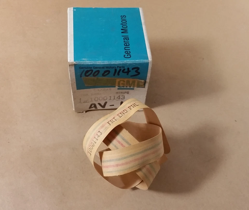 Pontiac Phoenix 1977 1979 panel frontal a rayas rojas carbón nuevo en stock, 10001143 Foto 1 de 1