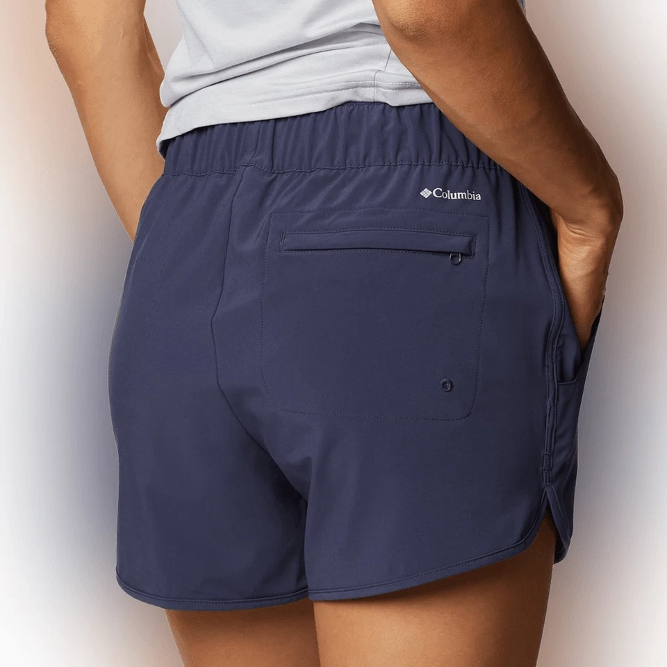 Columbia woman’s Pleasant Creek Stretch navy pull on Shorts w/ pockets 4” M - Image 1 of 4