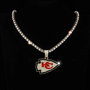 "Collar helado Kansas City Chiefs | Cadena de diamantes de imitación de 24"" | Oro y plata" - Imagen 1 de 14