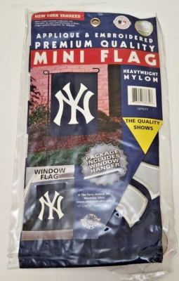 New York Yankees MLB Mini Flag 15" x 10 1/2" - Image 1 of 2