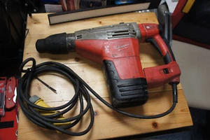 Heavy Duty MILWAUKEE KANGO K750S AVS K750 ROTARY HAMMER DRILL BREAKER 110V 839 - Picture 1 of 8