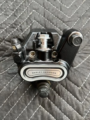 Pinza de freno de disco trasera Harley Davidson Softail 2018-2022 negra Fxbb Heritage Foto 1 de 4
