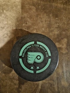 Philadelphia Flyers St. Patricks Day Puck - Picture 1 of 2
