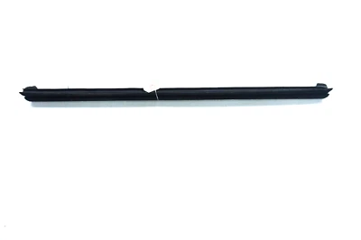 Acura RLX 2014-2017 OEM puerta trasera derecha ventana fieltro moldura Foto 1 de 4