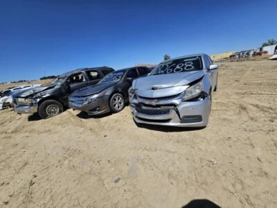 Used Front Right Door Glass Front fits: 2014 Chevrolet Malibu Front Right Grade Foto 1 de 4