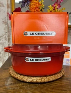 Le Creuset Cerise Christmas Red 4.75qt Cast-Iron Oval Dutch Oven Grill Lid New - Picture 1 of 8