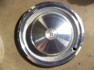 1977 78 DODGE PLYMOUTH HUBCAP WHEEL COVER RAMCHARGER TRAILDUSTER TRUCK D100 D200 - Image 1 of 2