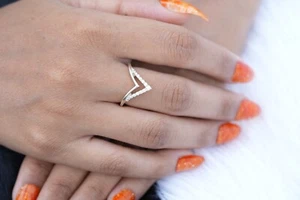 VVS1/E 14K Gold V Shaped Round Cut Lab Grown Diamond Engagement Band - Picture 1 of 23