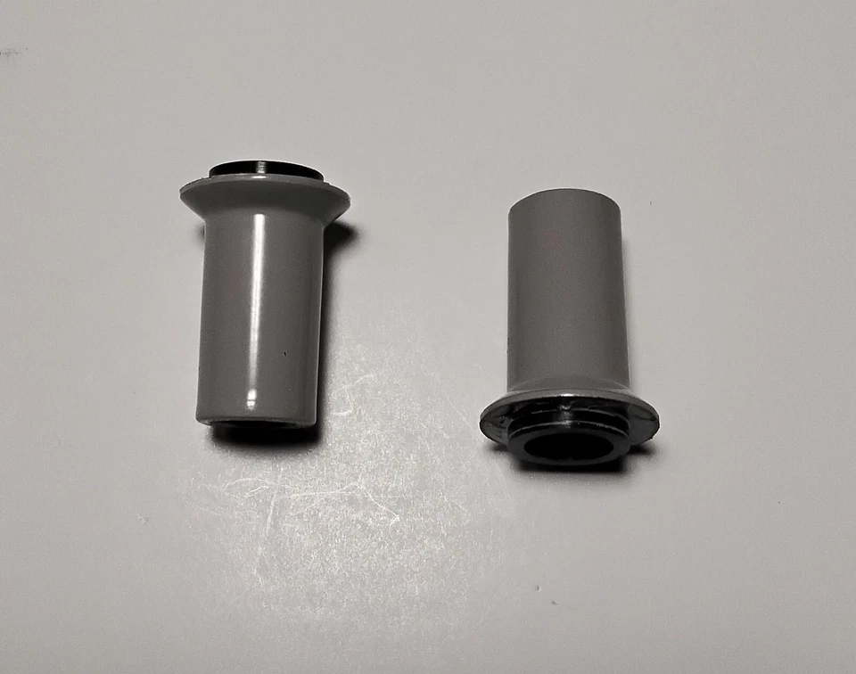 LIONEL 182-21 GRAY GANTRY CRANE SMOKE STACK 2 PACK - Image 1 of 1