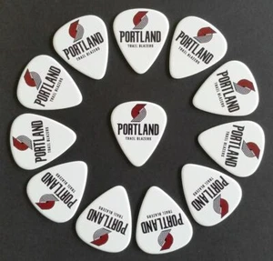 Portland Trail Blazers Logo Gitarren-Plektren (12 Plektren) - (2 kaufen, 50 % sparen beim 2.) - Bild 1 von 1