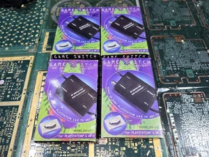 Sony PlayStation PS1 & PS2 RF Switch x 4 in Boxen - genau - ungetestet - ALLE LESEN - Bild 1 von 12