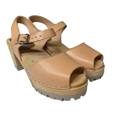 Zueco de cuña Mia Greta de cuero con tacón de madera punta abierta Scandi Boho tostado Foto 1 de 4