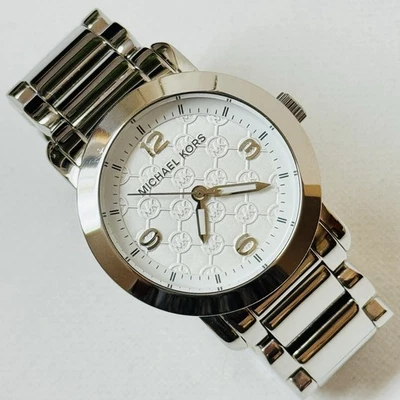 Michael Kors Janey Women's Silver Stainless Bracelet Watch Logo Dial MK-3157 - Image 1 of 4