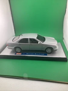 SUNSTAR 2001 Mercedes-Benz E320 Maßstab 1:18 Diecast Modellauto Japan - Bild 1 von 18