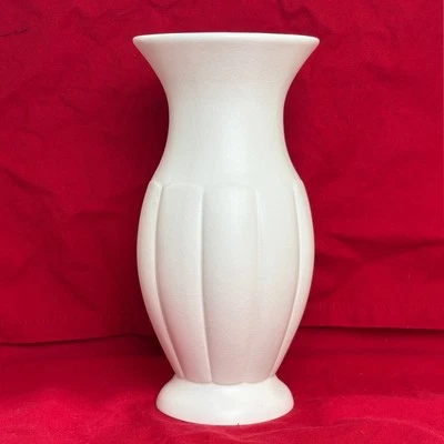 Vintage NEW Old Stock Hallmark Flowers Vase 9 In Tall Beautiful Have Several Foto 1 de 4