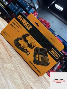 NUOVO DEWALT 20V Max XR (2) 5.0Ah batteria e caricabatterie starter kit DCB205-2C - Foto 1 di 4