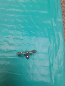 Tenax Karosseriebolzen auf Platte mit 2 Löchern - NEU mehr vorhanden - Bild 1 von 2