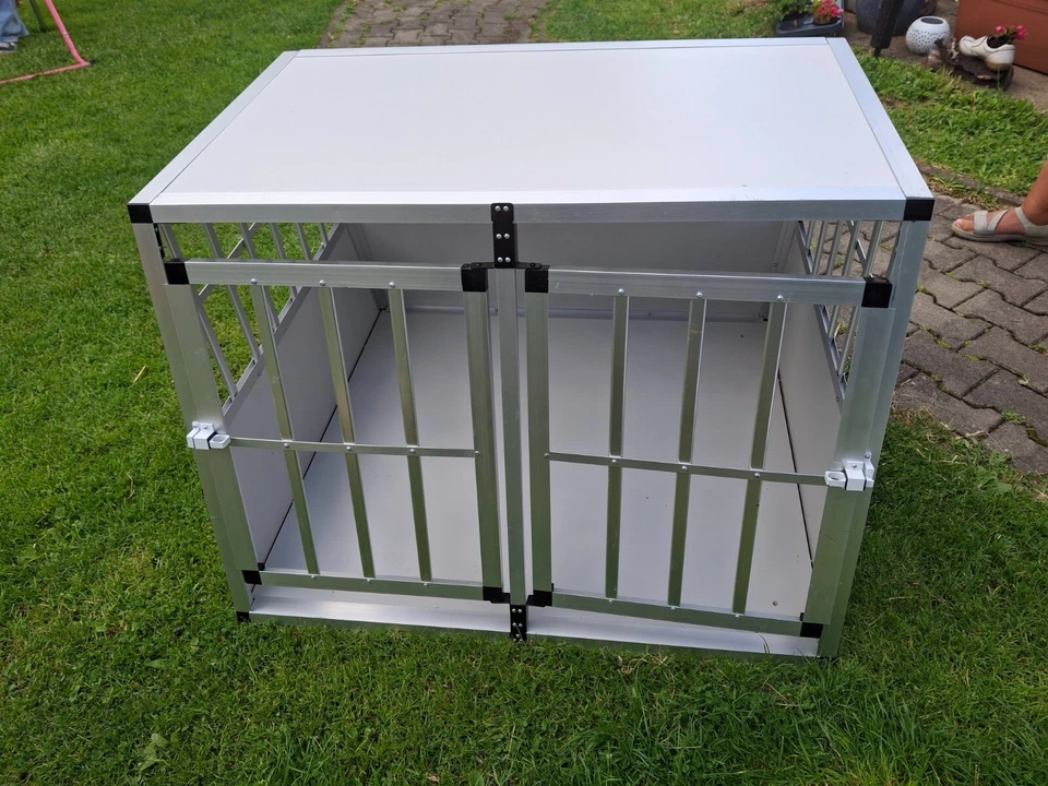 Hundetransportbox für Auto -alu - Bild 1 von 1