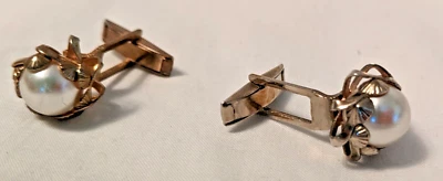 Vintage faux gold and pearl decorative cufflinks - Image 1 of 4