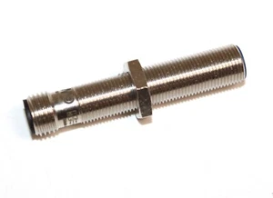 V3M1-S0-3Q - Inductive Proximity Sensor 12mm diameter x 60mm body, 4mm range, Mi - Picture 1 of 11