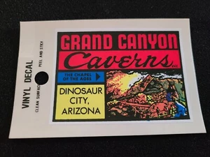 Adesivo Grand Canyon Caverns Dinosaur City vintage viaggio souvenir decalcomania finestra - Foto 1 di 1