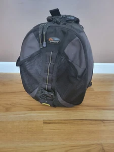 Lowepro DryZone Camera Bag Backpack DZ 100 Black - READ DESCRIPTION! - Picture 1 of 6