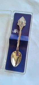 Vintage Disneyland Castle Souvenir Spoon Walt Disney Productions  Holland in box - Picture 1 of 3
