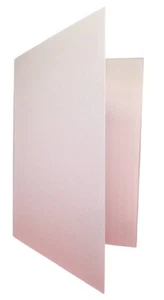 Tarjeta en blanco de color rosa para bebé pre-puntuada A4 a A5 y A5 a A6 240gsm - Imagen 1 de 2