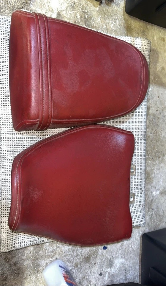 Asiento conductor y pasajero Suzuki 92-93 GSXR600W 92-95 GSXR750 Foto 1 de 1