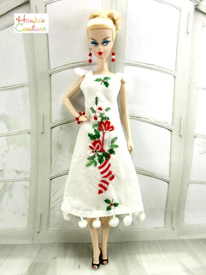 SE ADAPTA A BARBIE NAVIDAD BORDADO MUÑECA VESTIDO SOMBRERO DE SANTA por HANKIE ROPA DE ALTA COSTURA! Foto 1 de 4